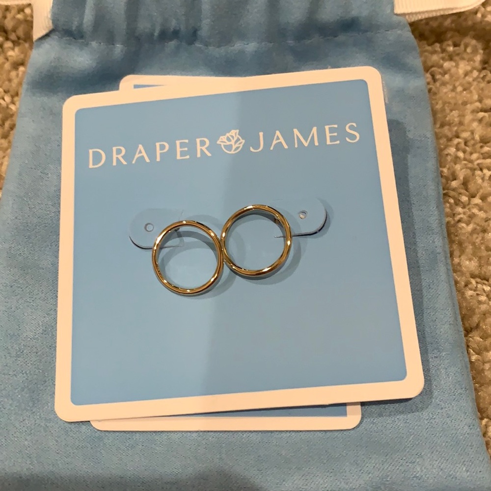 Brand New- Never worn, Draper James medium hoop earrings